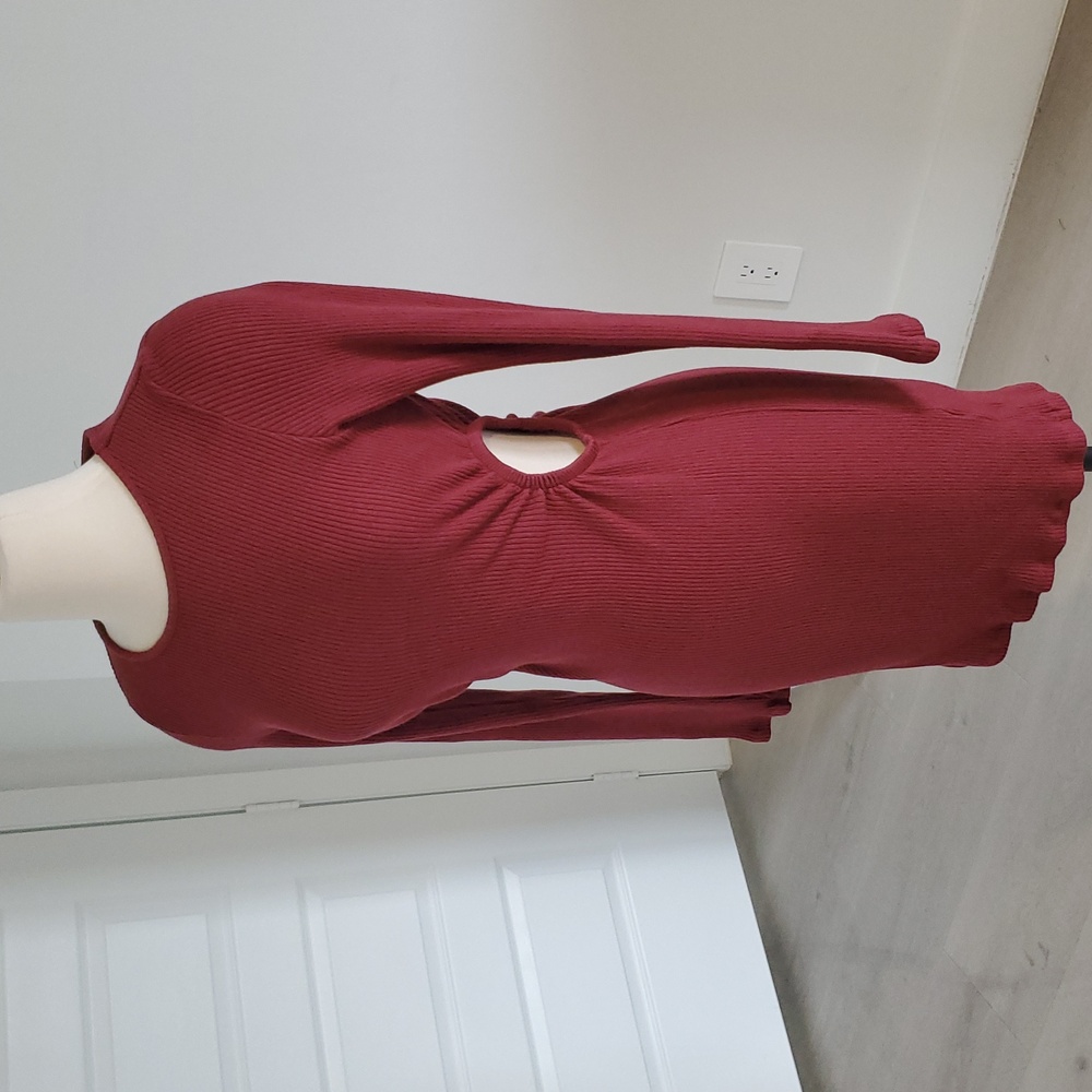 Monrow womens Burgundy Ribbed knit Long Sleeve Dress With Cut Out Sides Size L - Picture 4 of 10